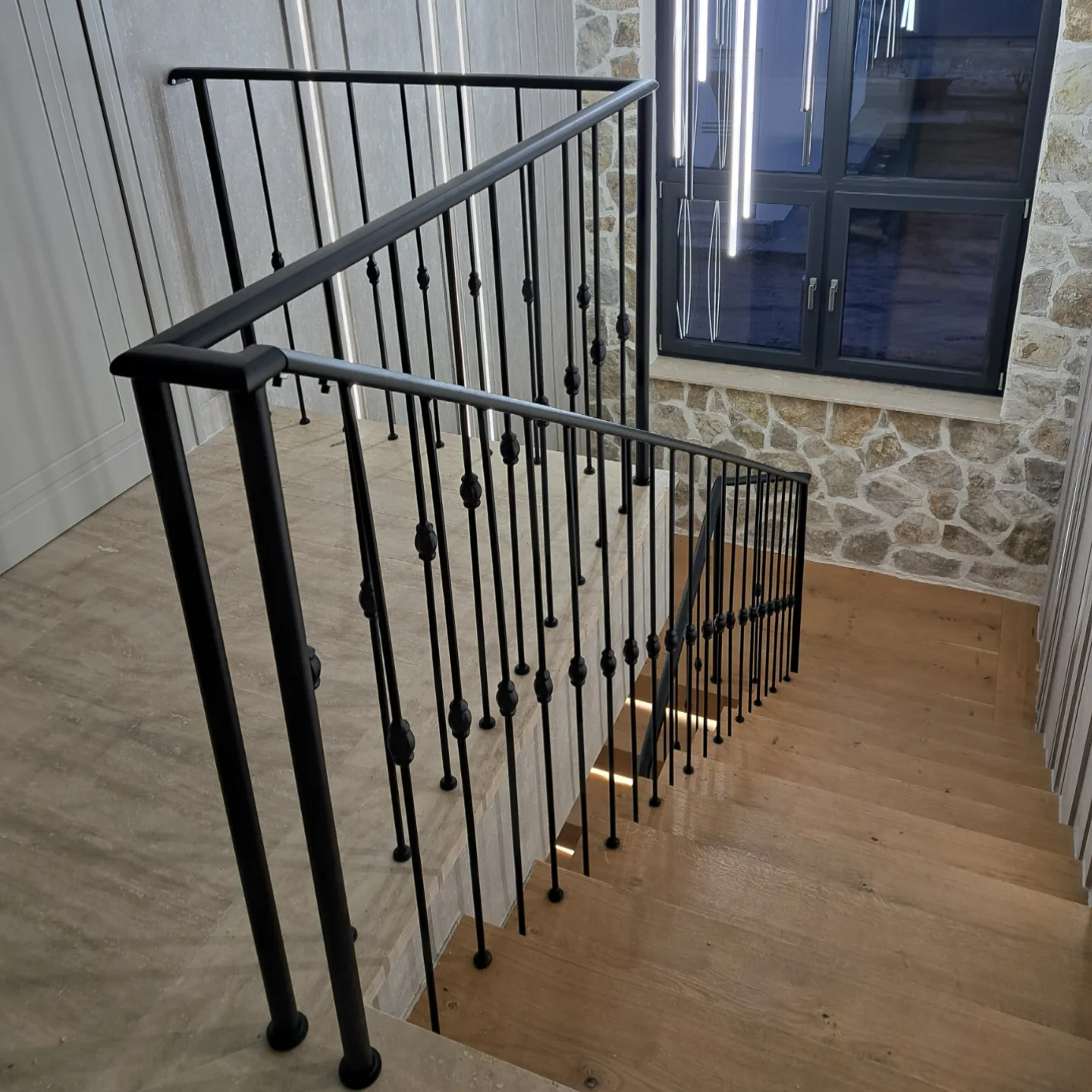 Industrijska metalna oprema izrađena po mjeri - HS Master